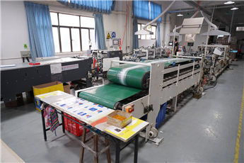 Automatic box gluing machine